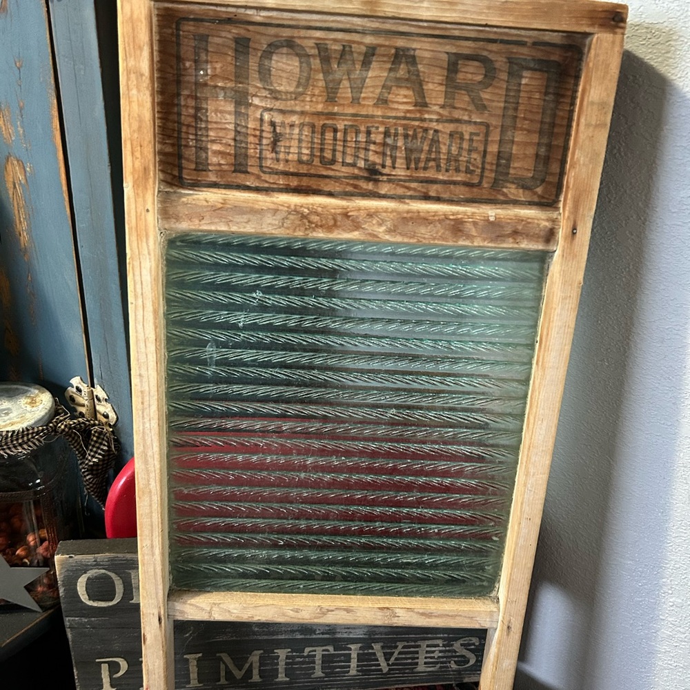 Vintage washboard Howard glass and wooden washboard